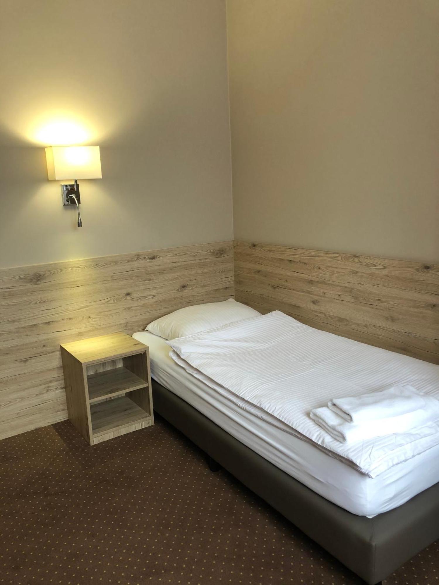 Hotel Krystyna Szczytno  Buitenkant foto