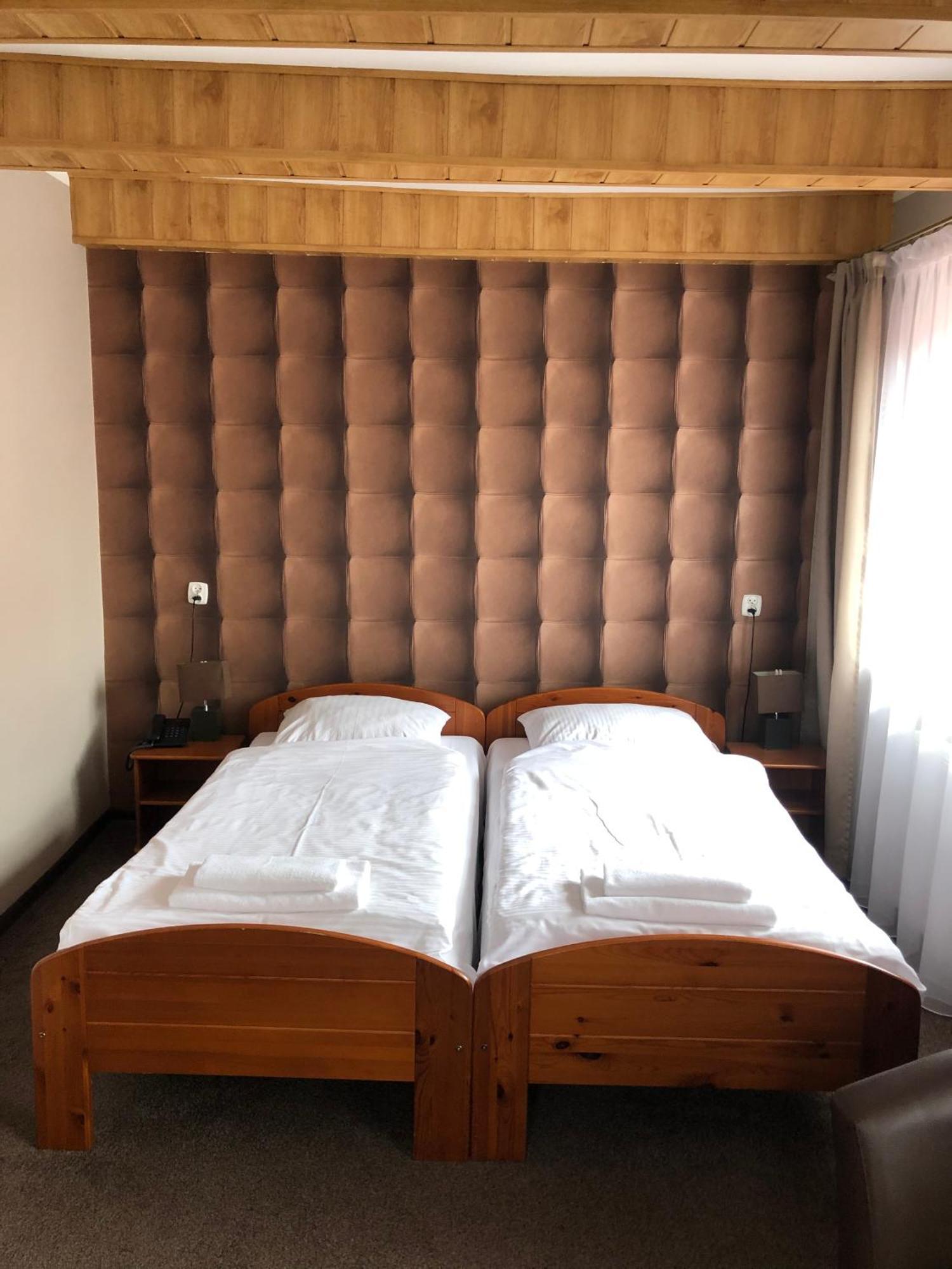 Hotel Krystyna Szczytno  Buitenkant foto